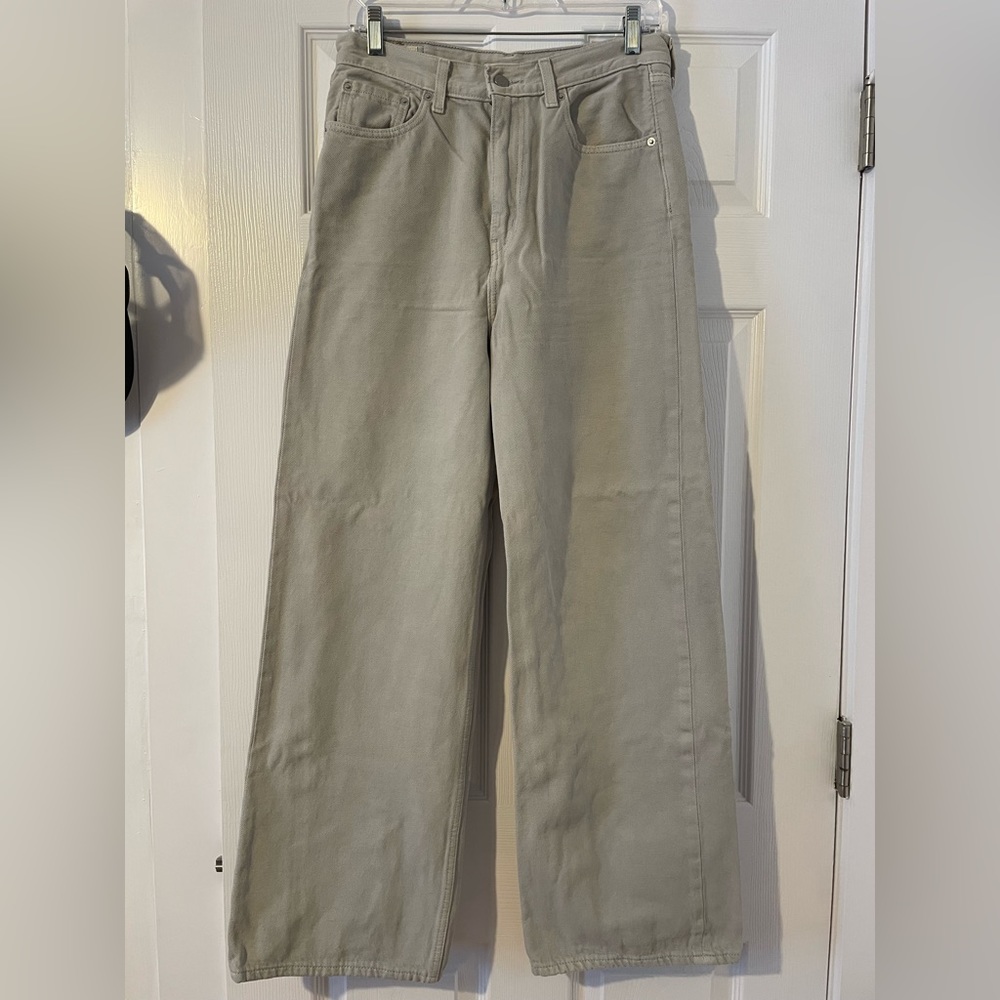 Levi’s High Loose Wide Leg Jeans size 28